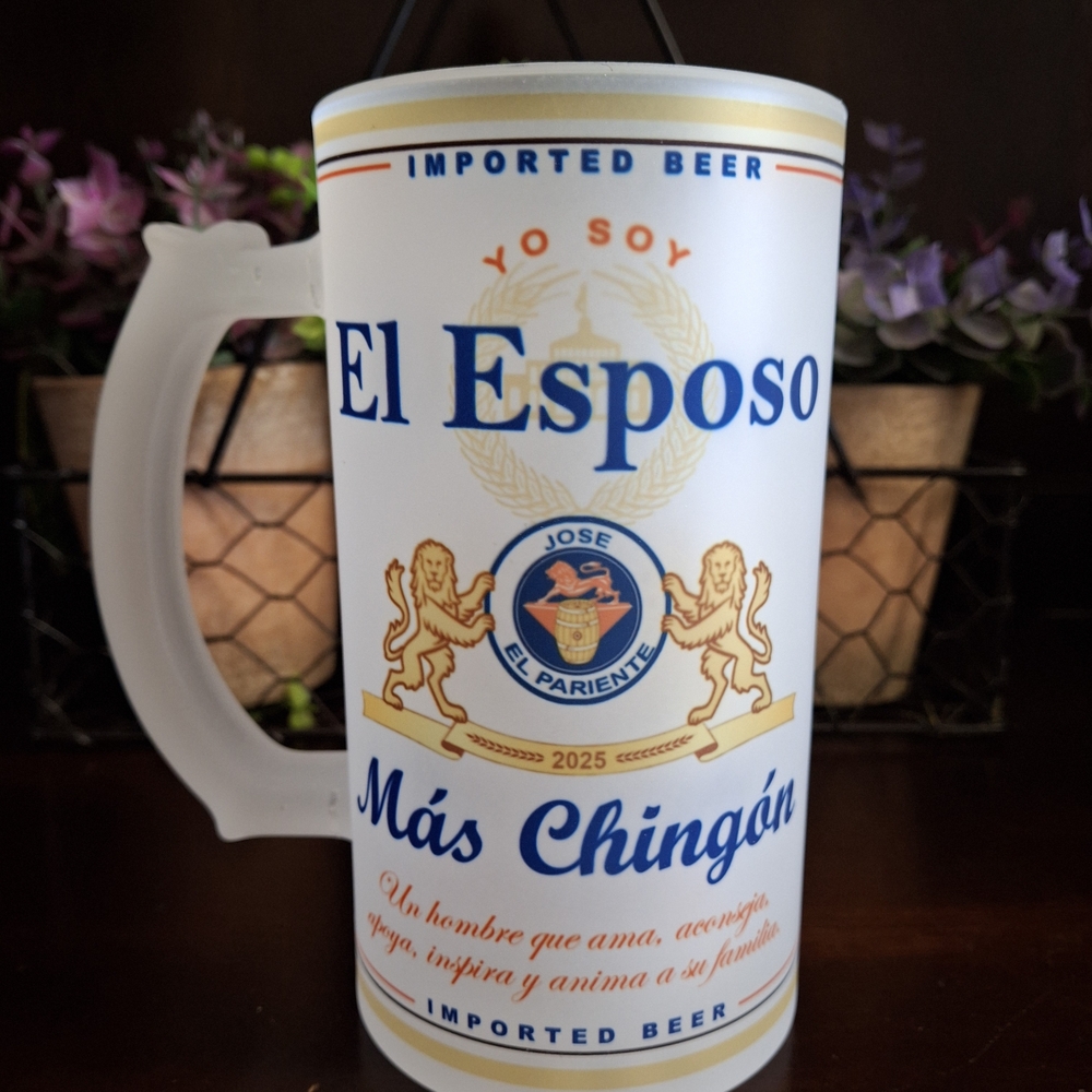 El Esposo Más Chingón Frosted Beer Mug - White with Blue & Gold Accents